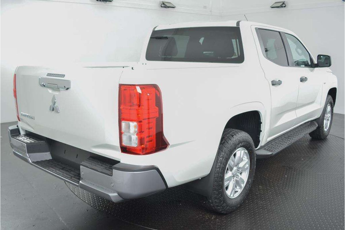 2024 Mitsubishi Triton GLX+ MV 4X4