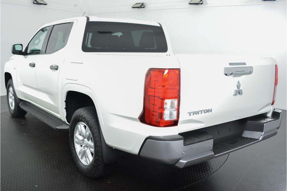 2024 Mitsubishi Triton GLX+ MV 4X4