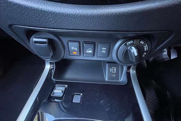 2023 Nissan Navara ST-X D23 4X4