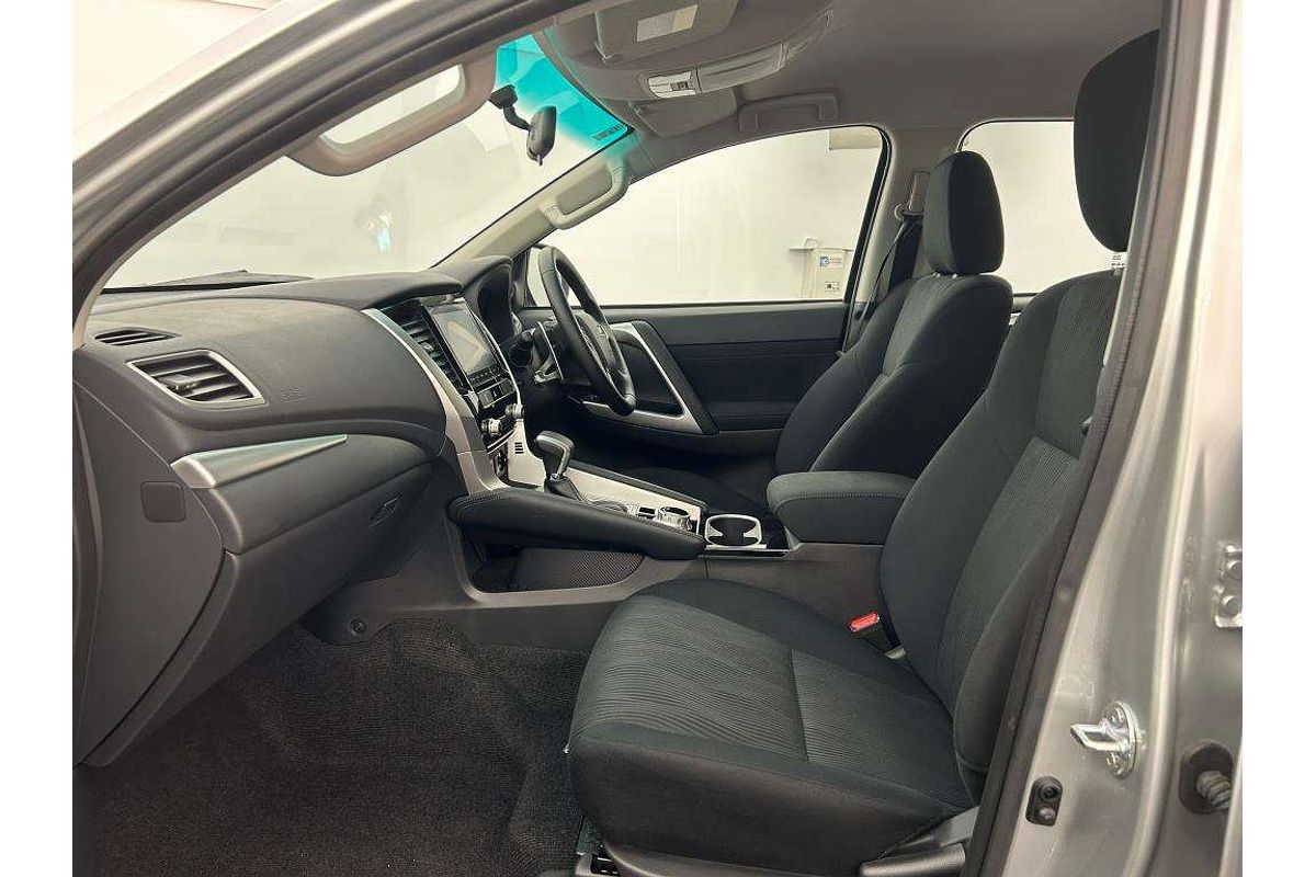 2024 Mitsubishi Pajero Sport GLX QF