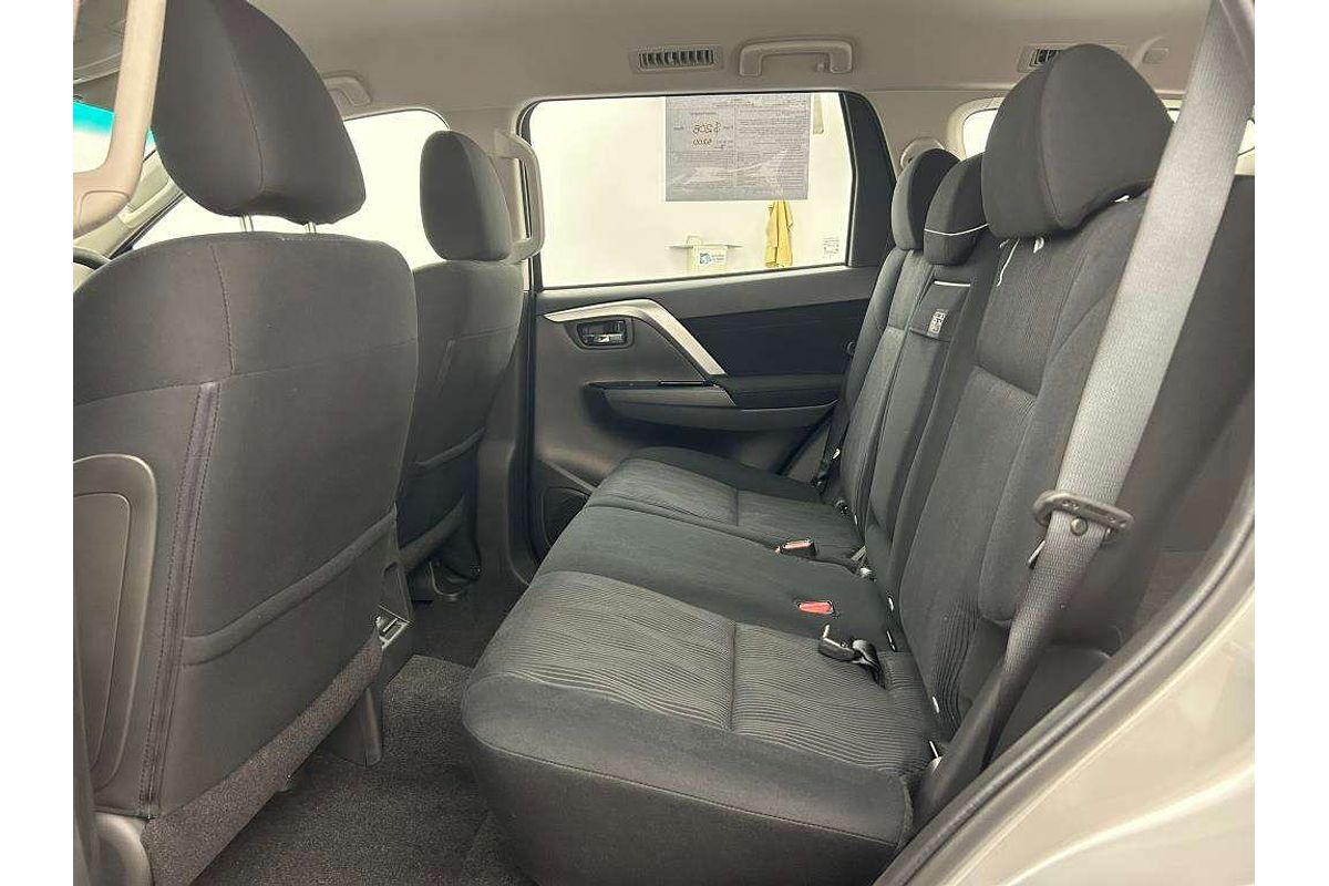 2024 Mitsubishi Pajero Sport GLX QF