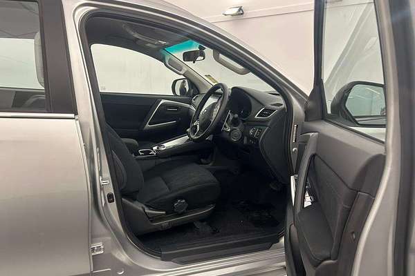 2024 Mitsubishi Pajero Sport GLX QF