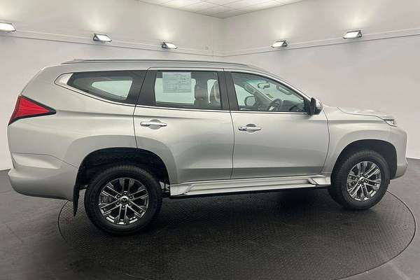 2024 Mitsubishi Pajero Sport GLX QF