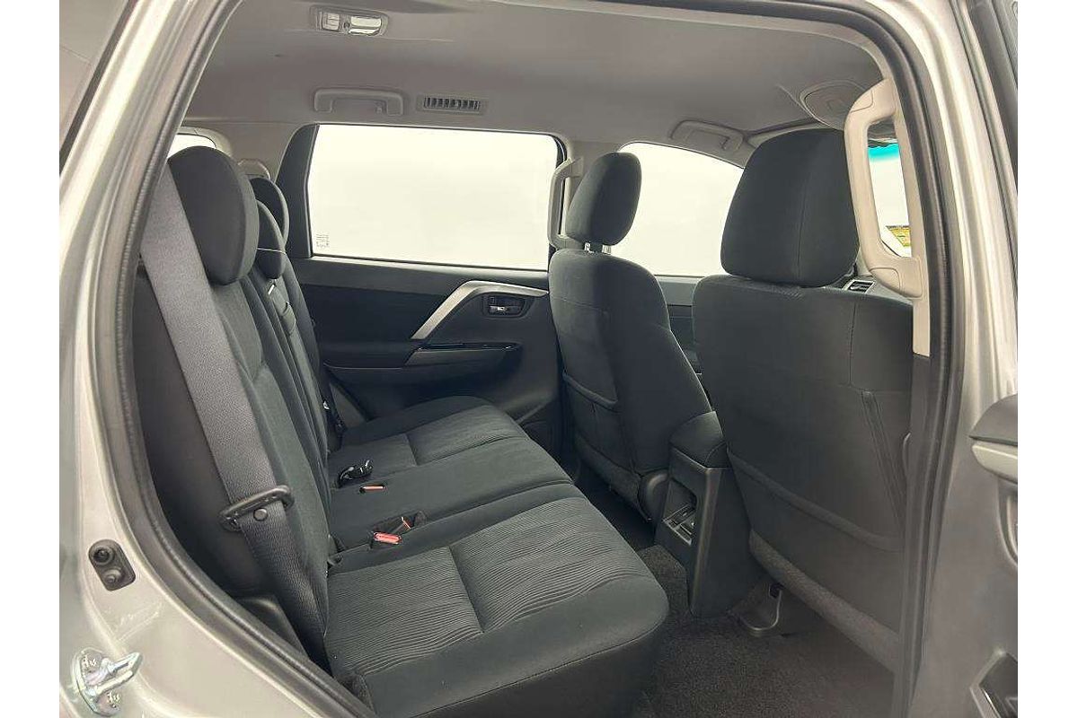 2024 Mitsubishi Pajero Sport GLX QF