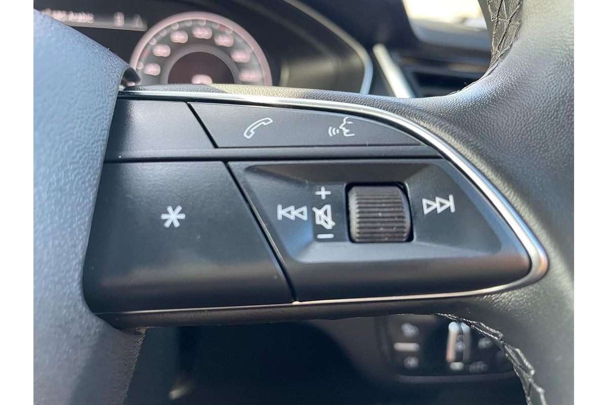 2023 Audi Q5 40 TDI S Line FY