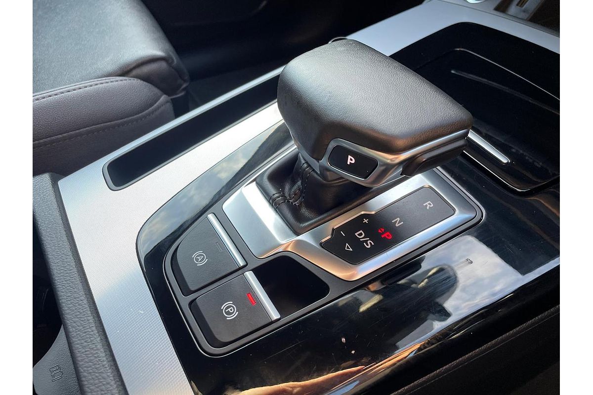 2023 Audi Q5 40 TDI S Line FY