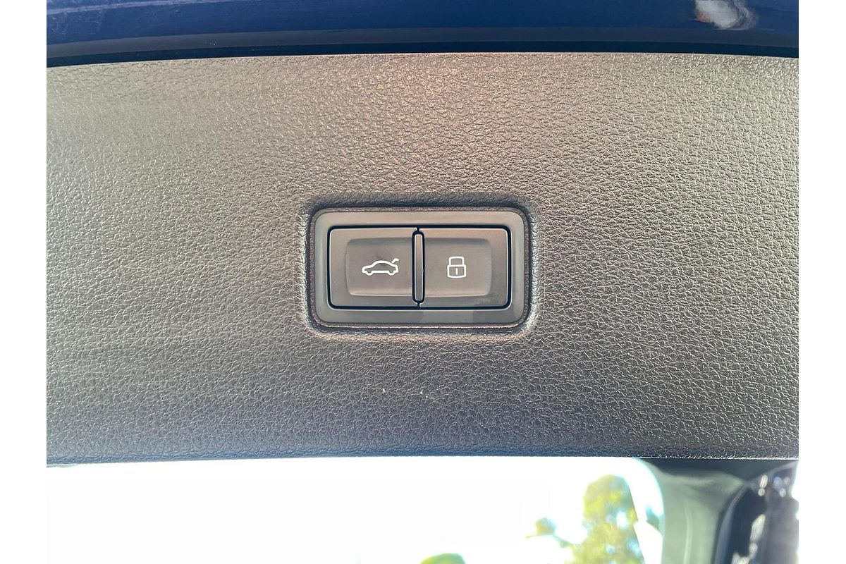 2023 Audi Q5 40 TDI S Line FY
