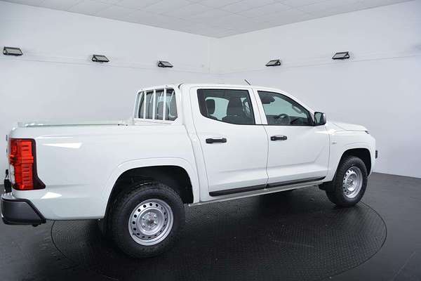 2024 Mitsubishi Triton GLX MV 4X4