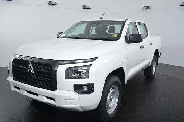 2024 Mitsubishi Triton GLX MV 4X4