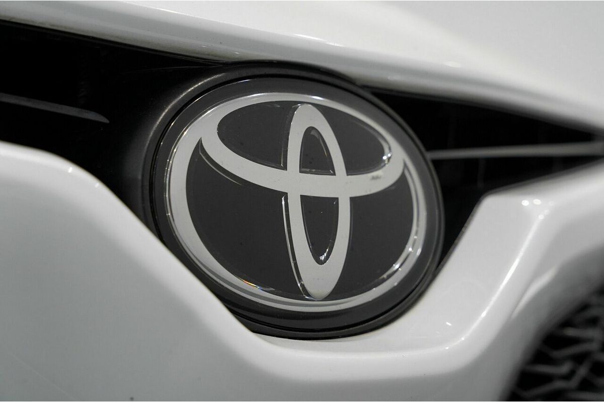 2019 Toyota Camry Ascent Sport ASV70R