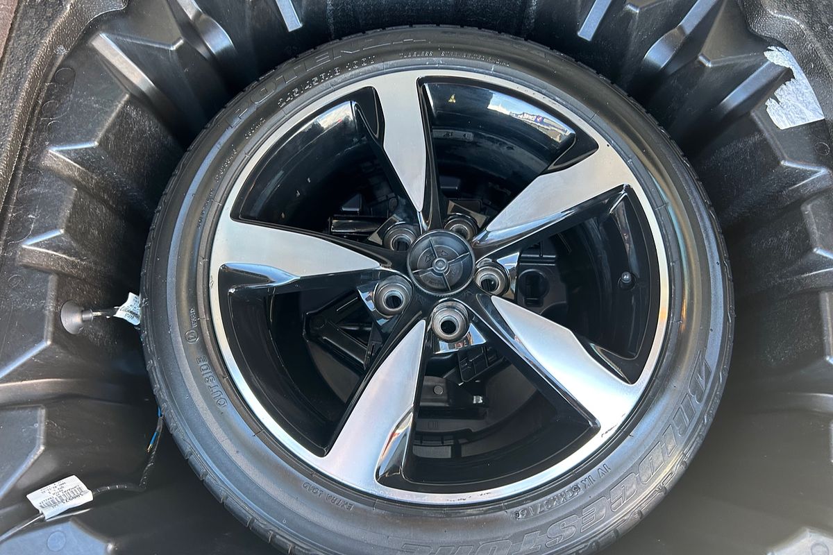 2016 Holden Commodore SV6 Black VF Series II