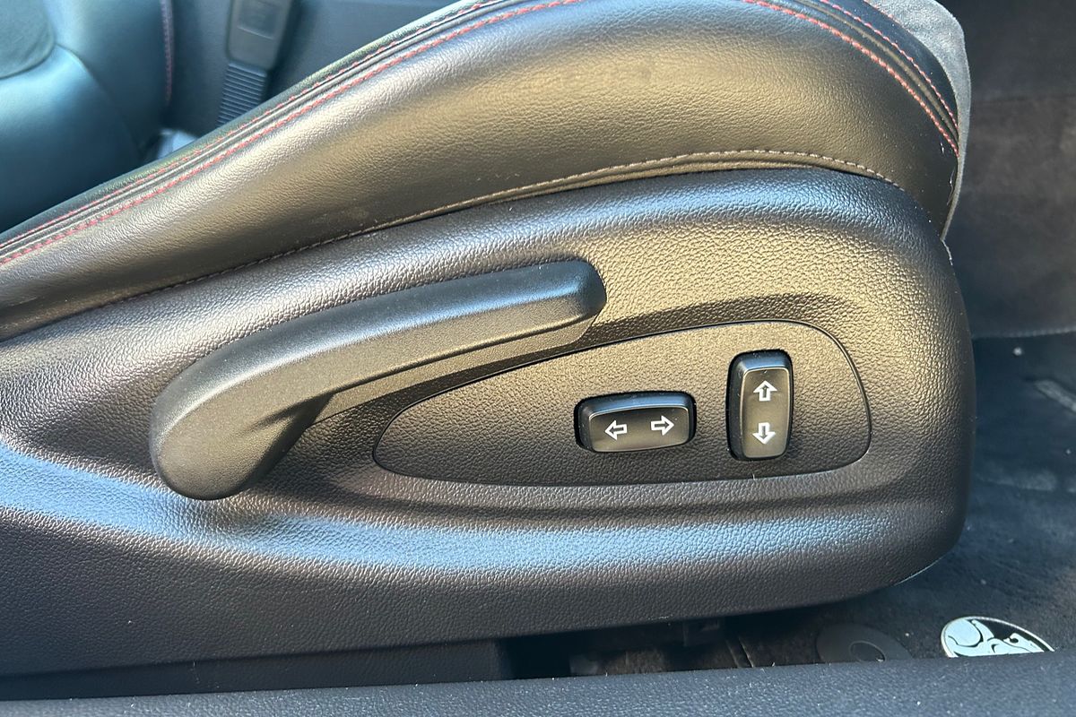 2016 Holden Commodore SV6 Black VF Series II