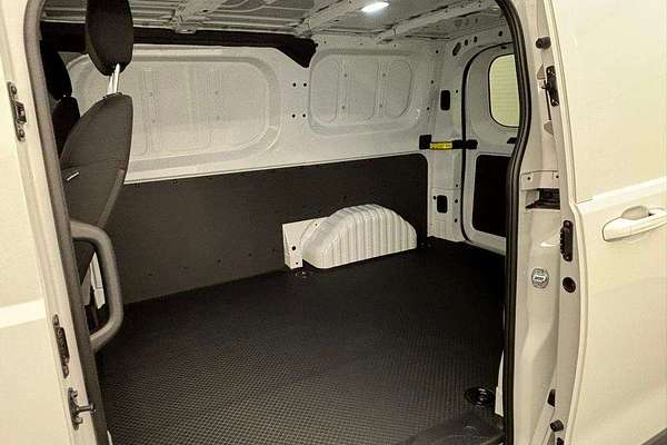 2024 LDV Deliver 7 SWB