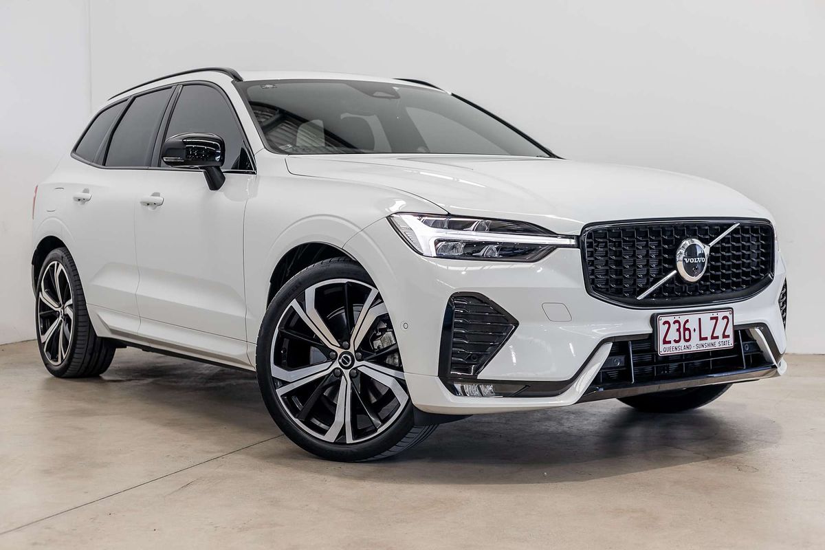 2021 Volvo XC60 B6 R-Design