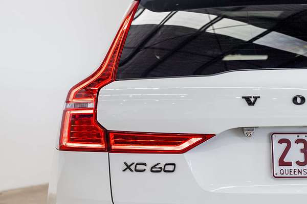2021 Volvo XC60 B6 R-Design
