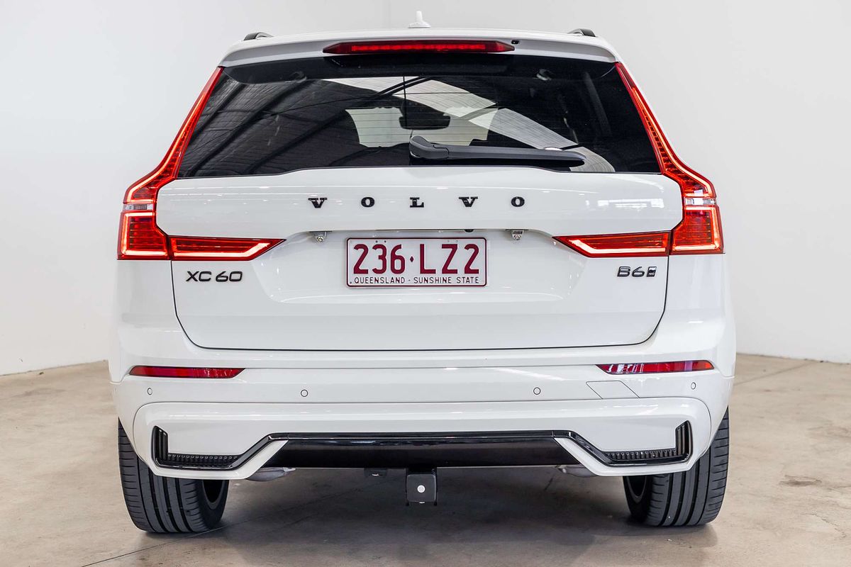 2021 Volvo XC60 B6 R-Design