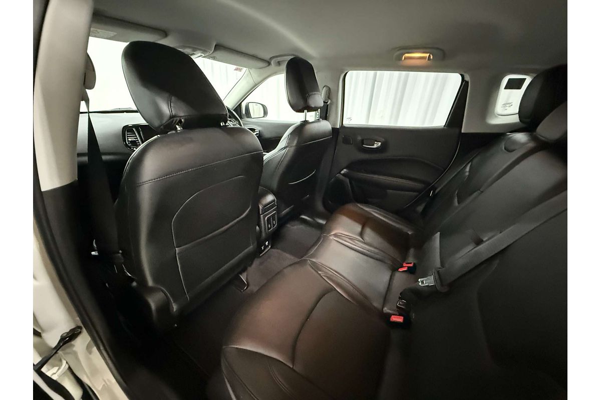 2017 Jeep Compass Limited M6