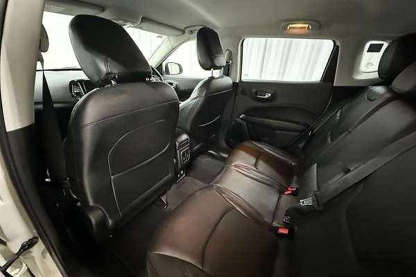 2017 Jeep Compass Limited M6