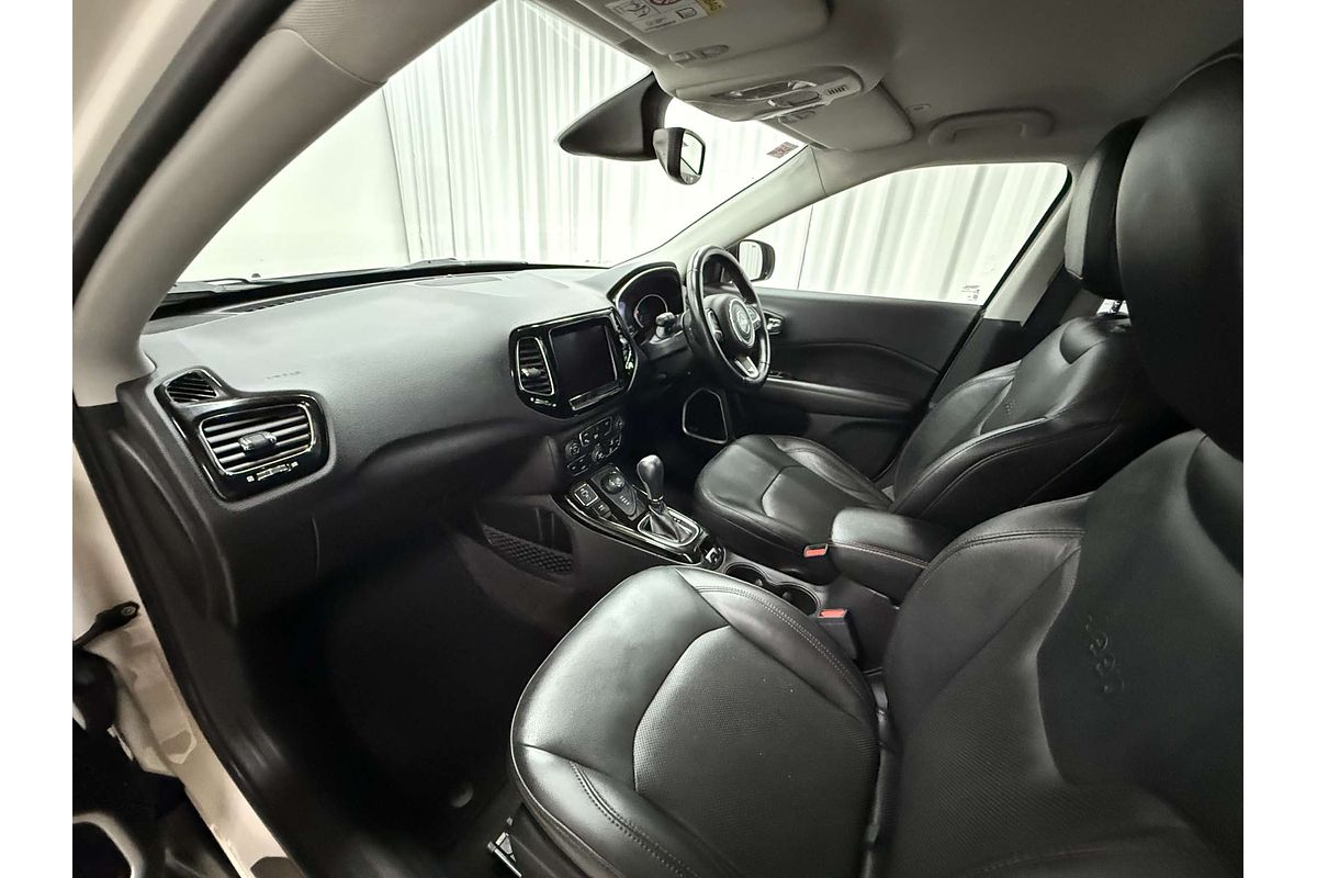 2017 Jeep Compass Limited M6