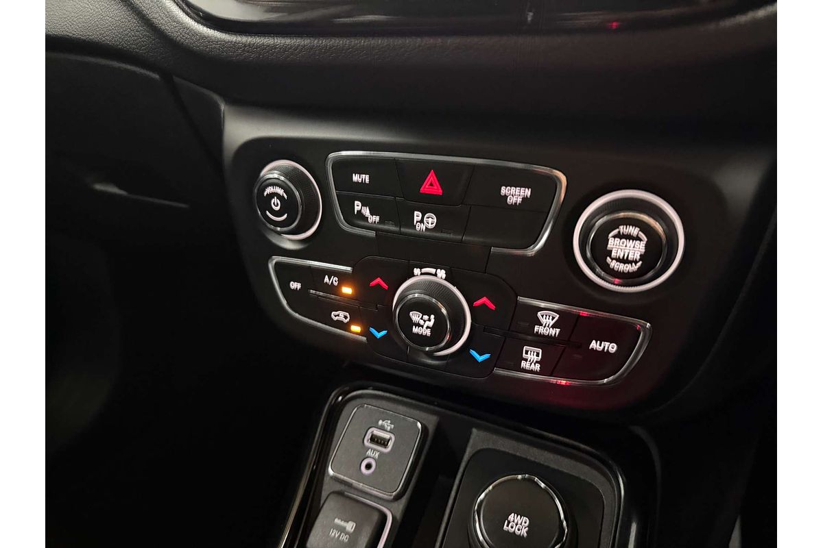 2017 Jeep Compass Limited M6