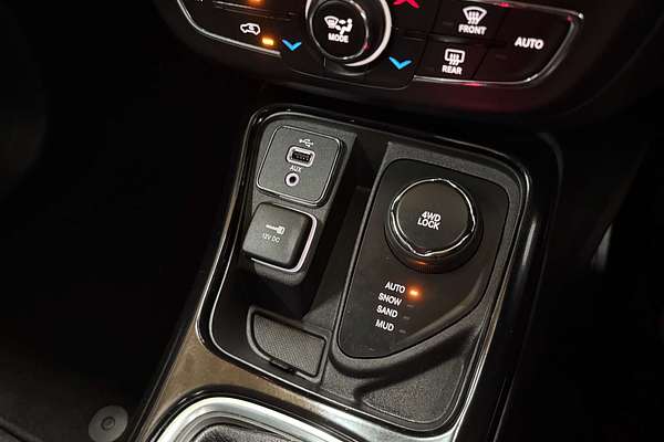 2017 Jeep Compass Limited M6