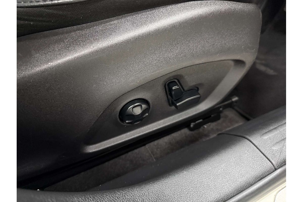 2017 Jeep Compass Limited M6