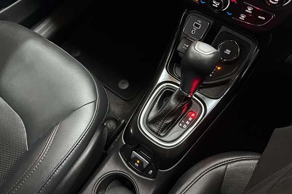 2017 Jeep Compass Limited M6