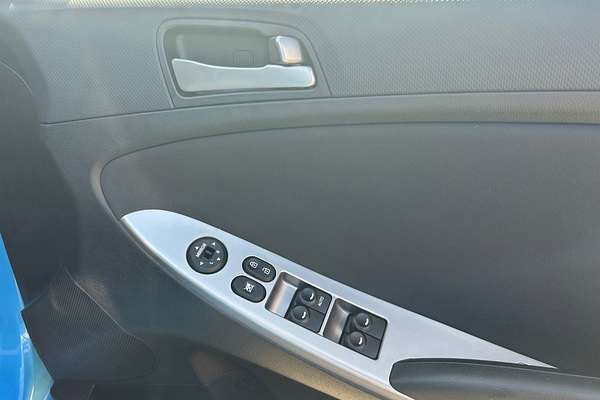 2019 Hyundai Accent Sport RB6
