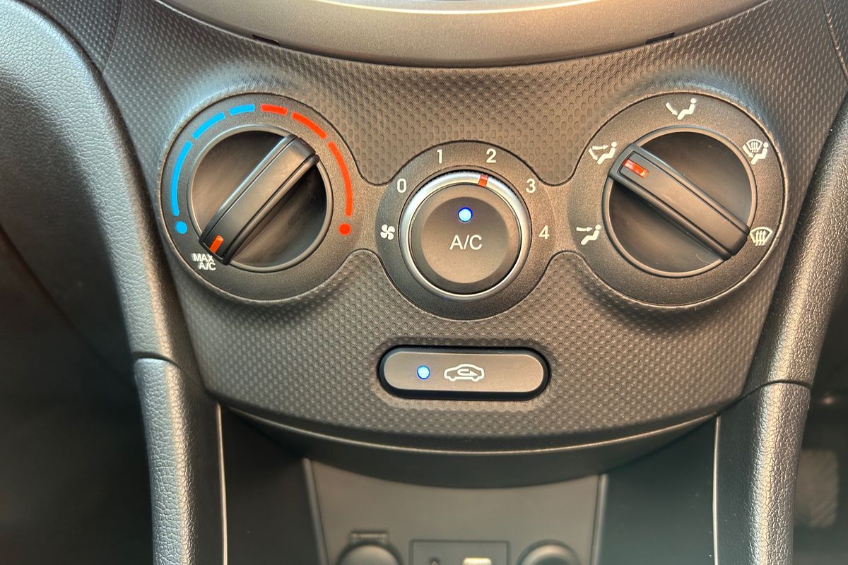 2019 Hyundai Accent Sport RB6