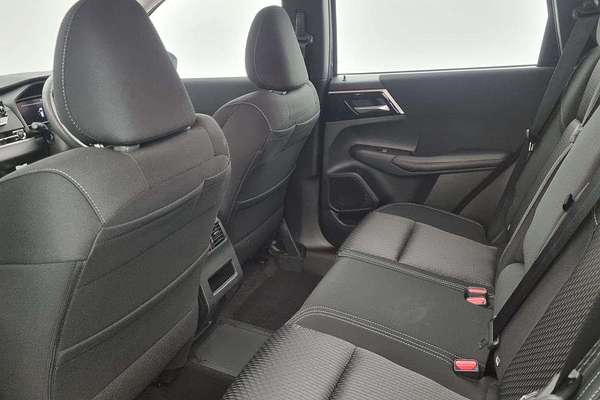 2024 Mitsubishi Outlander PHEV ES ZM