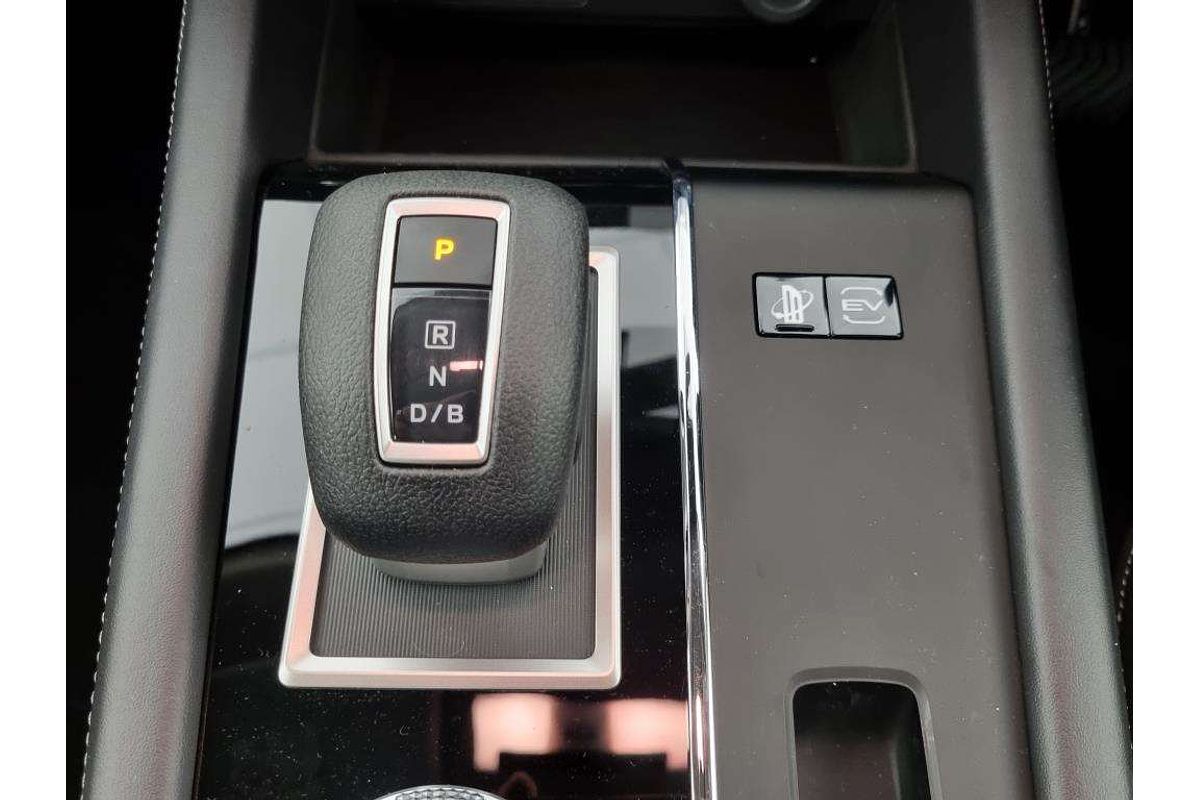 2024 Mitsubishi Outlander PHEV ES ZM