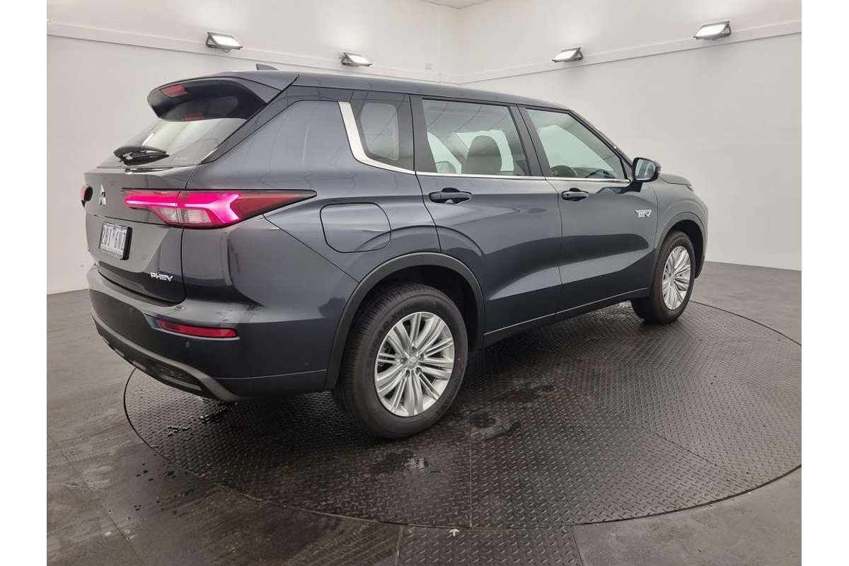 2024 Mitsubishi Outlander PHEV ES ZM