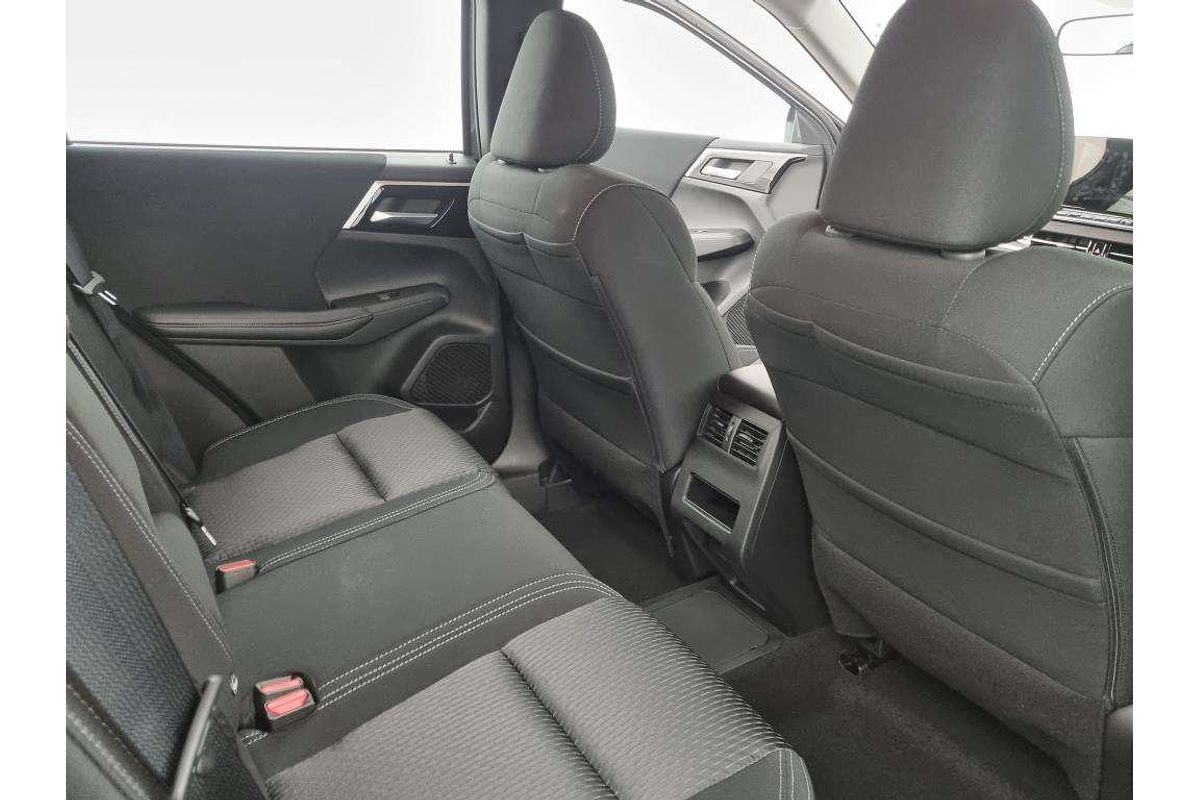 2024 Mitsubishi Outlander PHEV ES ZM