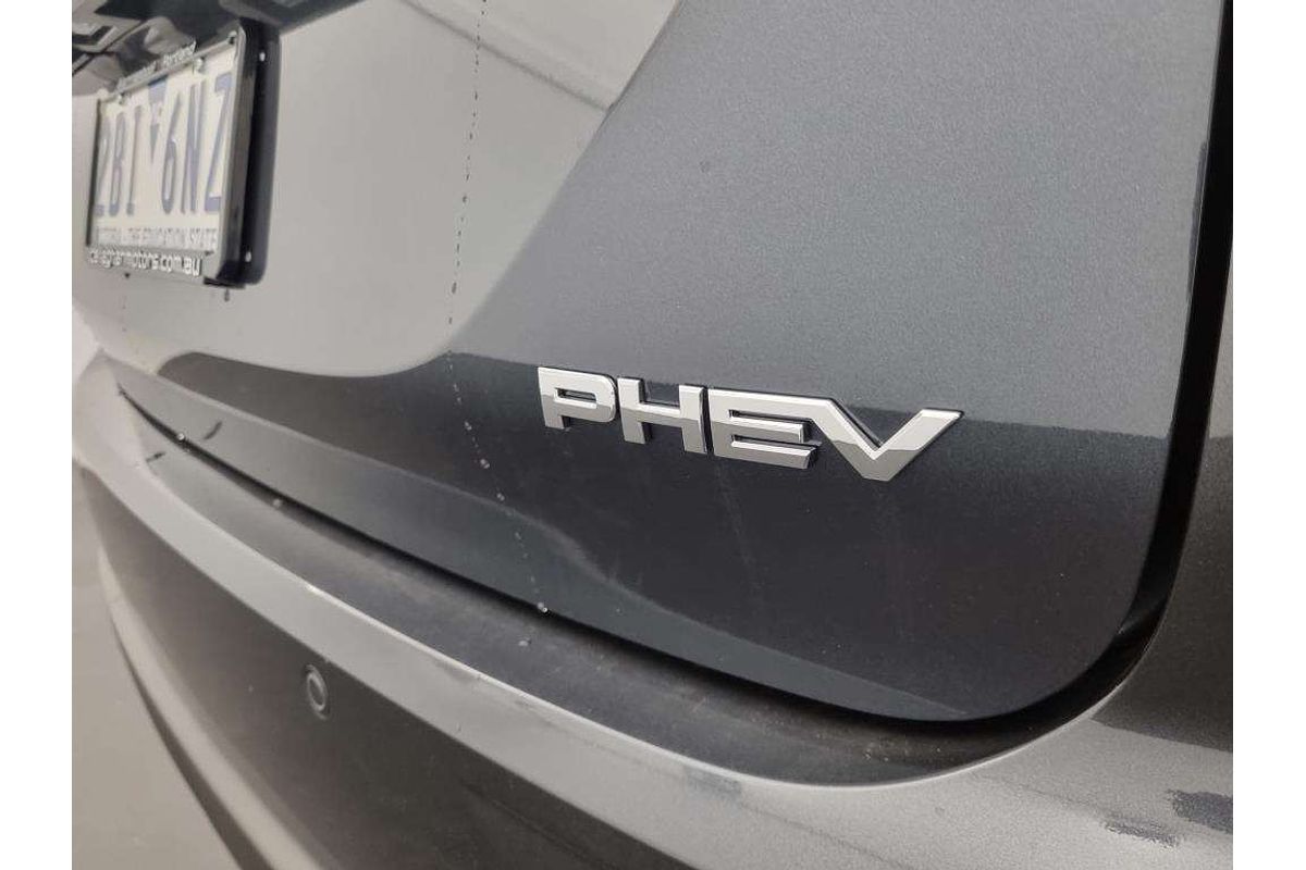 2024 Mitsubishi Outlander PHEV ES ZM