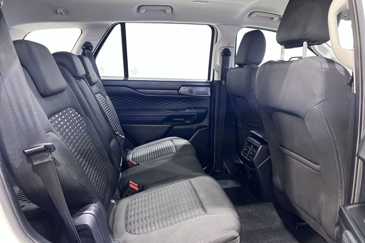 2022 Ford Everest Ambiente