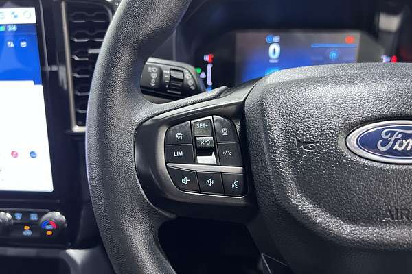 2022 Ford Everest Ambiente