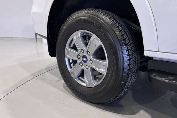 2022 Ford Everest Ambiente