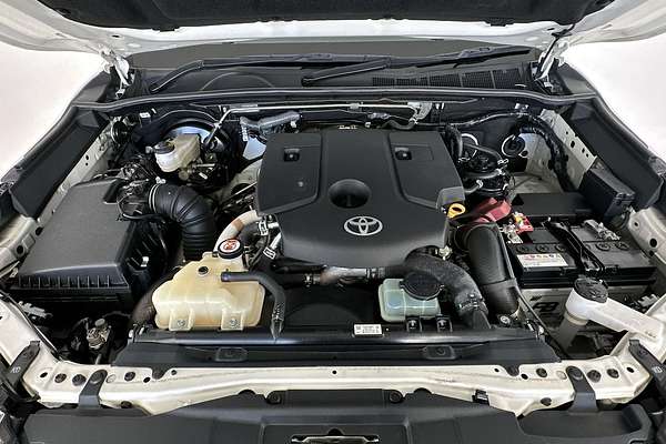 2021 Toyota Hilux SR5 GUN126R 4X4