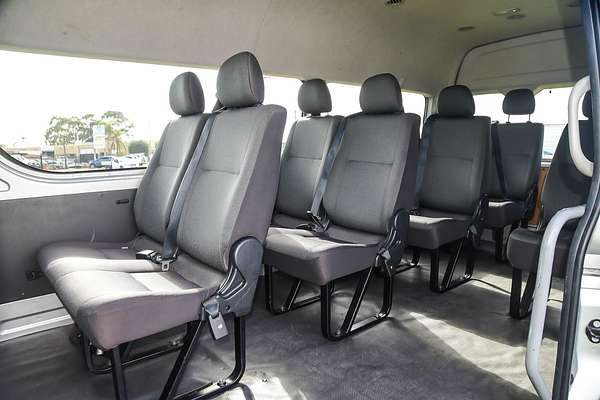 2017 Toyota Hiace Commuter TRH223R