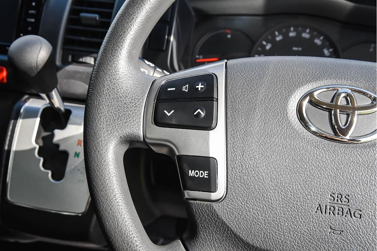 2017 Toyota Hiace Commuter TRH223R