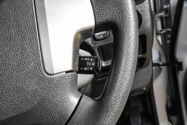 2017 Toyota Hiace Commuter TRH223R