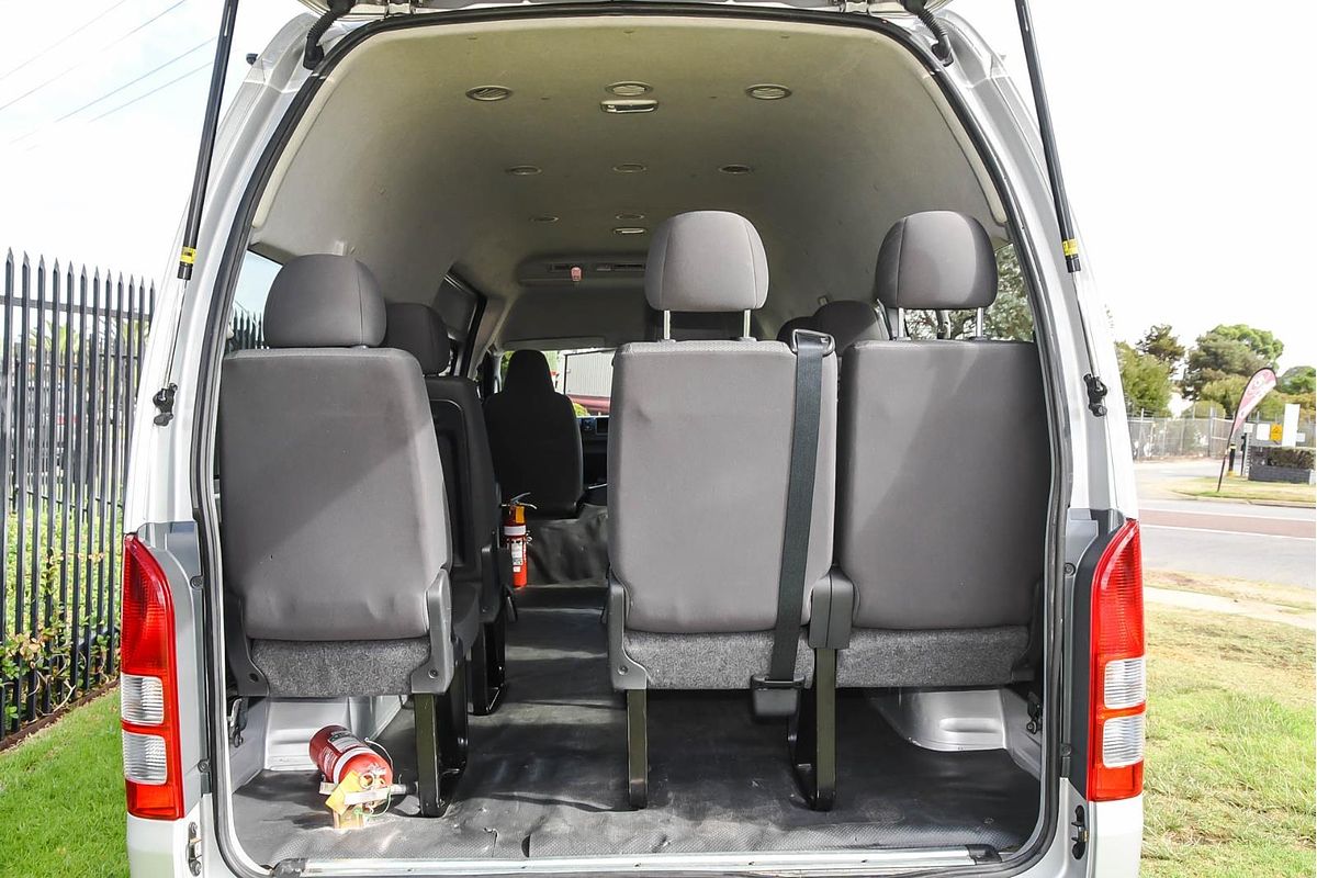 2017 Toyota Hiace Commuter TRH223R