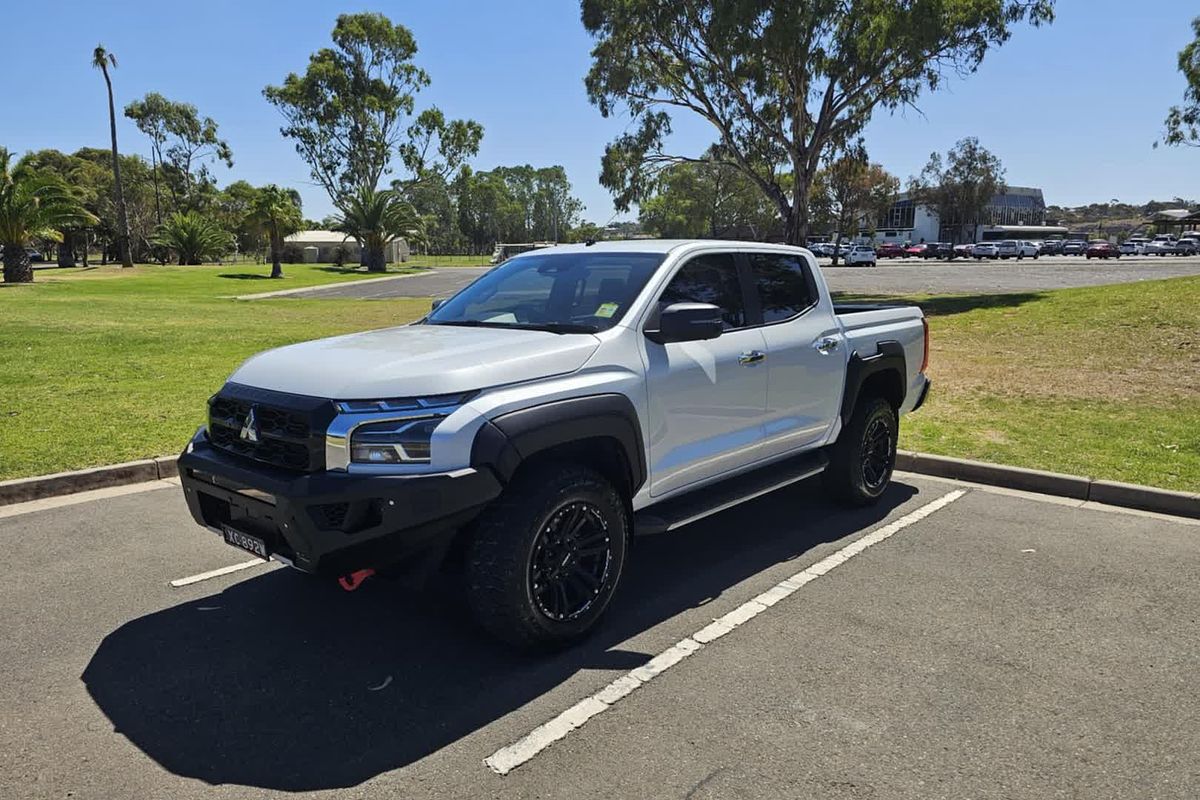 2024 Mitsubishi Triton GLS MV 4X4