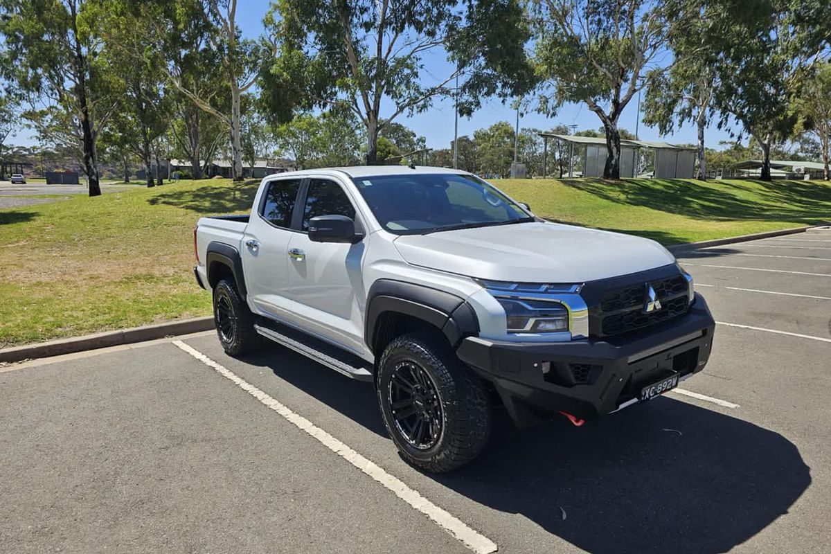 2024 Mitsubishi Triton GLS MV 4X4