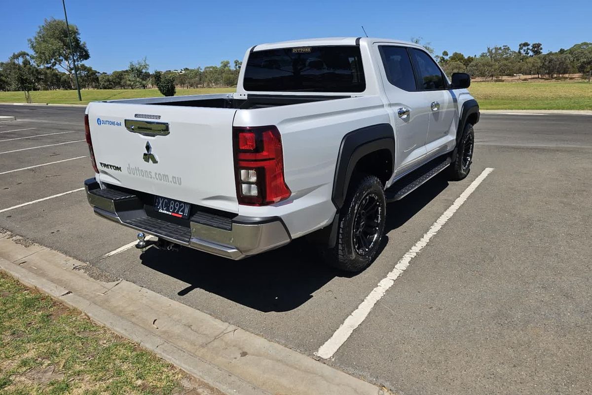 2024 Mitsubishi Triton GLS MV 4X4