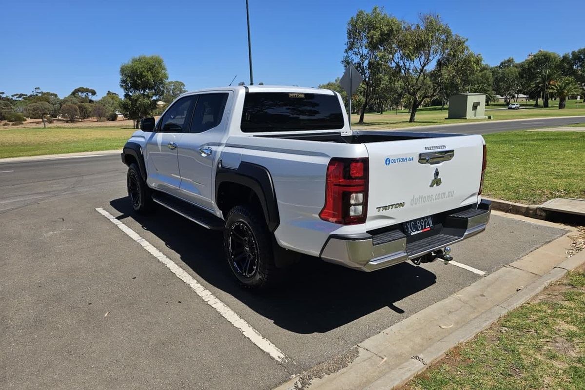 2024 Mitsubishi Triton GLS MV 4X4