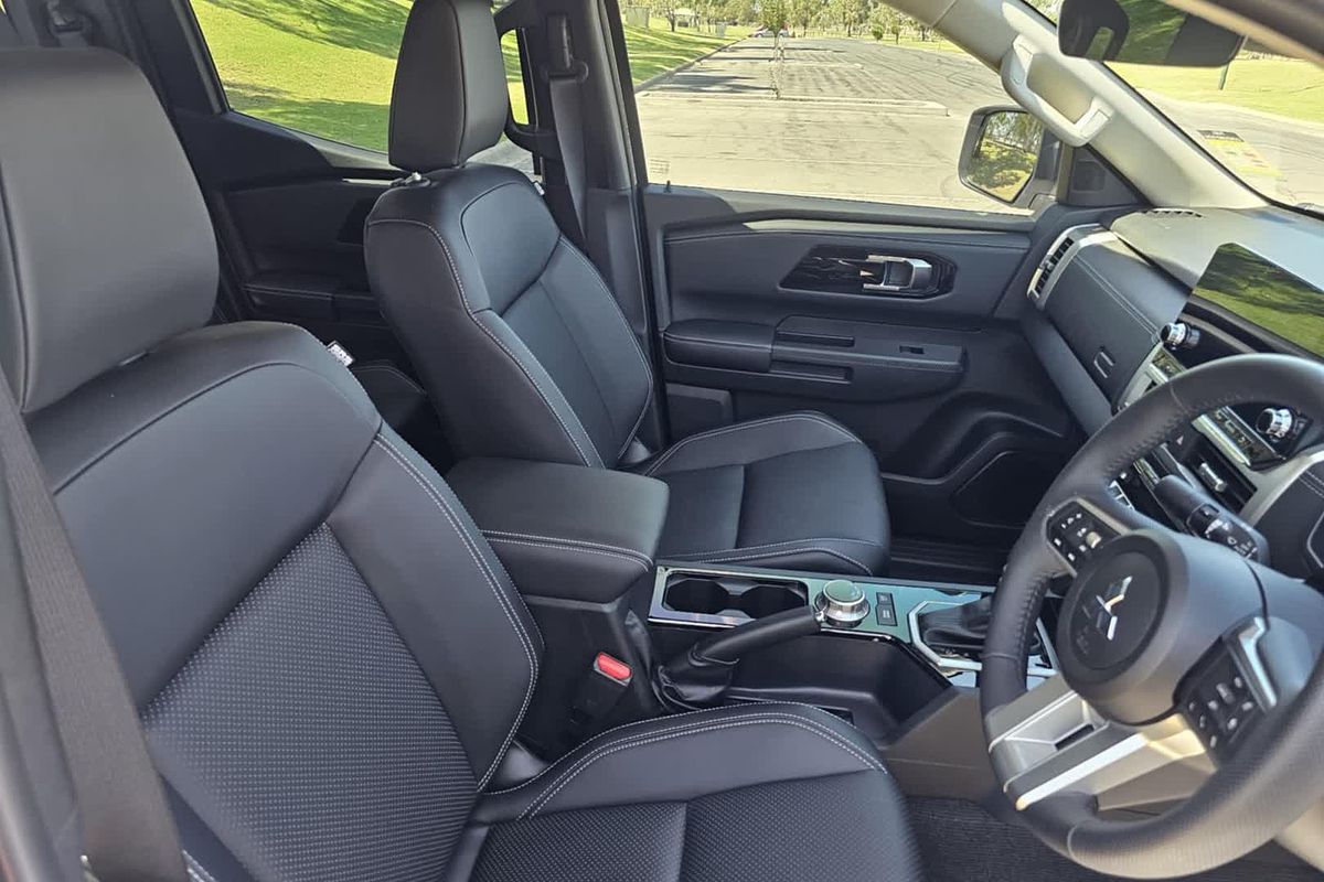 2024 Mitsubishi Triton GLS MV 4X4