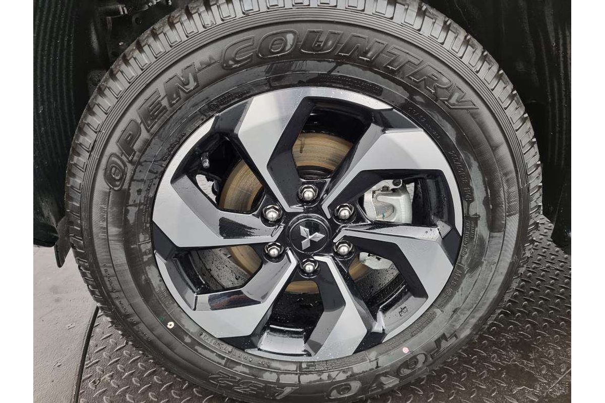 2024 Mitsubishi Pajero Sport GLS QG