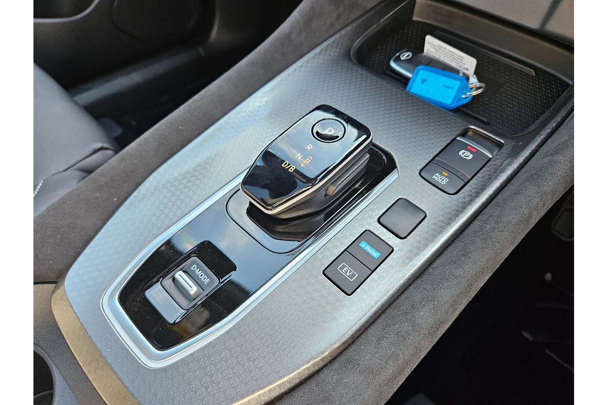 2025 Nissan QASHQAI N-DESIGN e-POWER J12