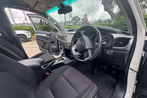 2020 Toyota Hilux SR5 GUN126R 4X4